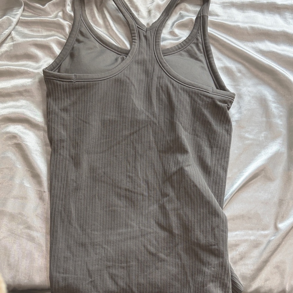 Amazon Gray Ribbed Tank Top - Picture 2 of 2